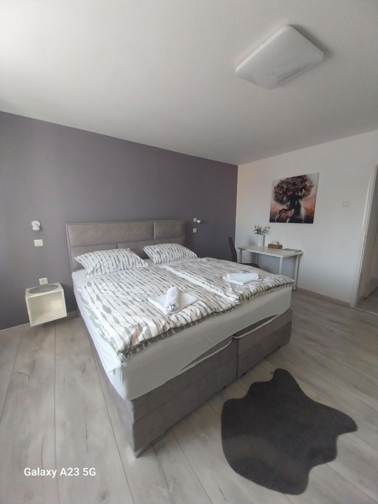Apartman Bloom Осиек Екстериор снимка
