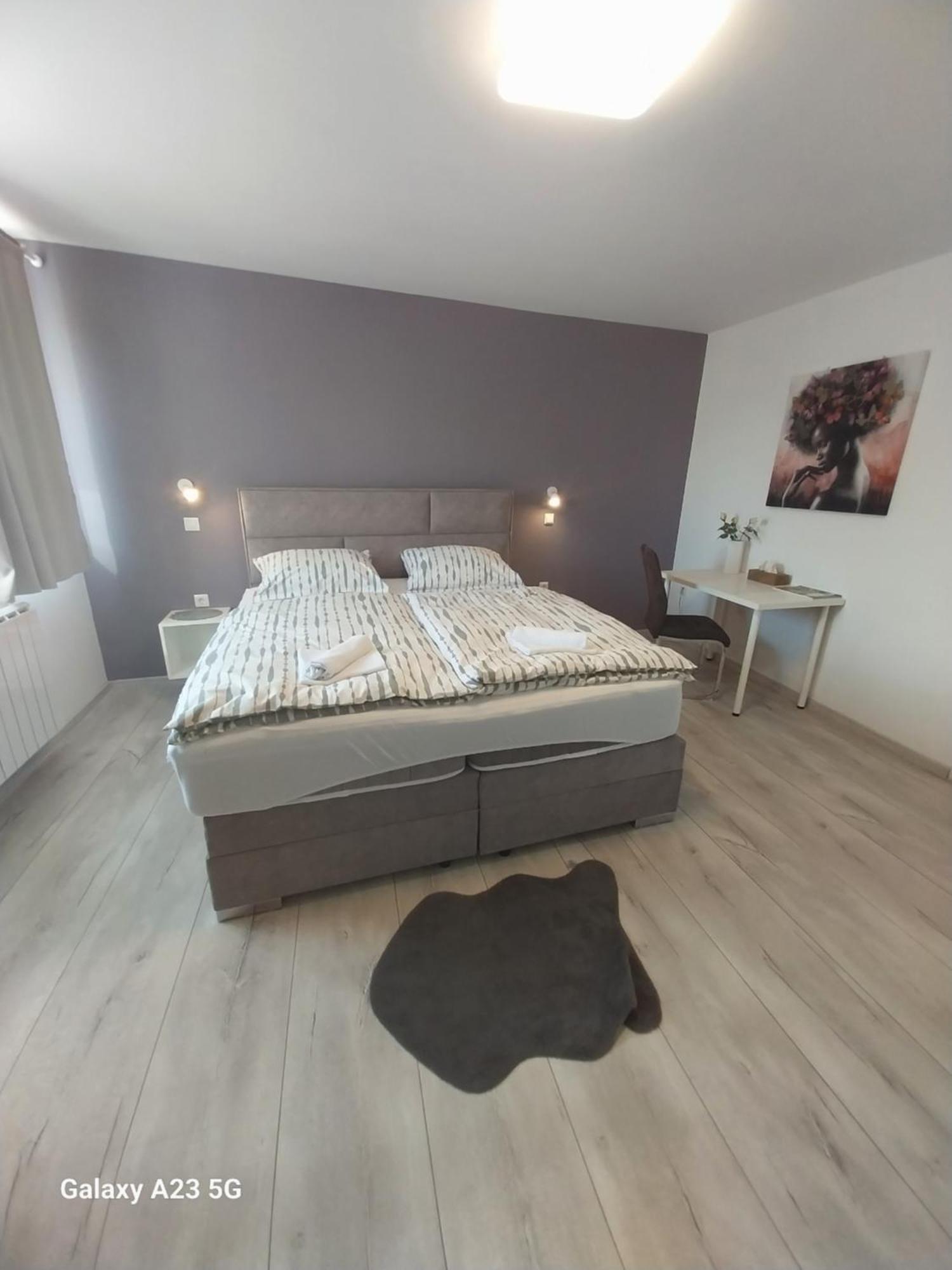 Apartman Bloom Осиек Екстериор снимка